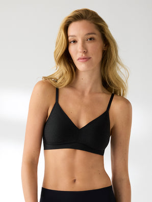 True Body Lace Triangle Wirefree Bra